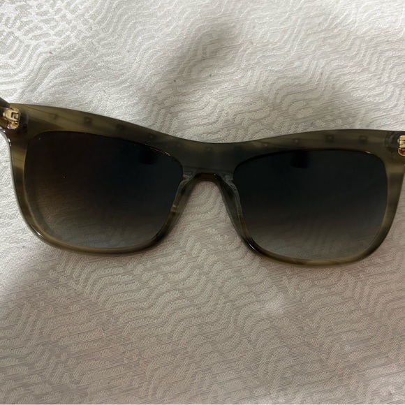 VALENTINO V650S 305 135 Studded Sunglasses in Olive Green - Picture 11 of 16